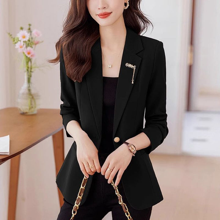Blazer moderne pour femmes avec une coupe légèrement ajustée Chic & Stil