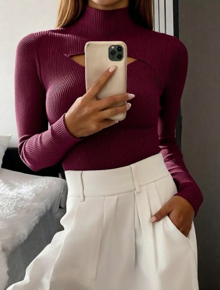Women Elegant Long Sleeve Top with Chic Neckline Lune London