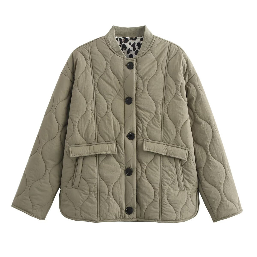 Quilted transition jacket for women with practical pockets and stylish stand-up collar Lune London