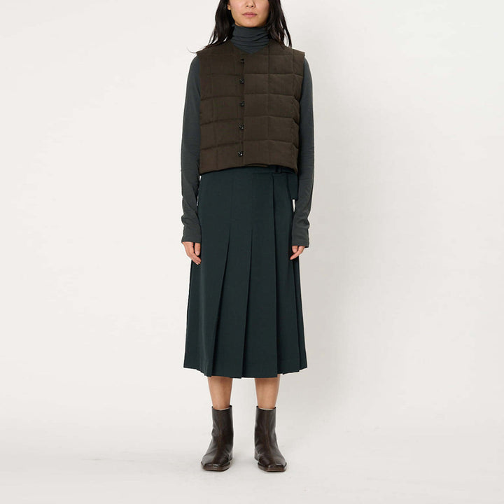 Ladies quilted gilet with versatile design Lune London