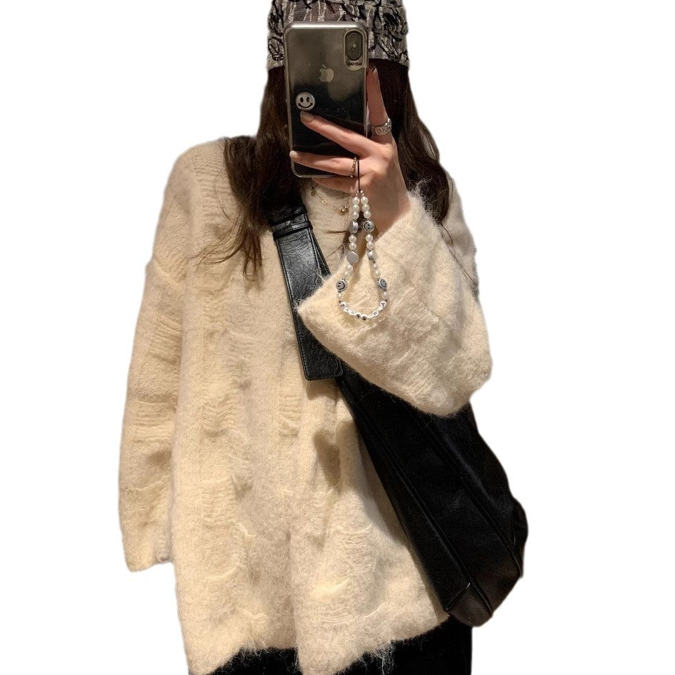 Oversized knit sweater for women in a casual style