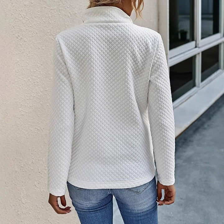 Lune London | Women's quilted pullover with contrasting collar and button detail