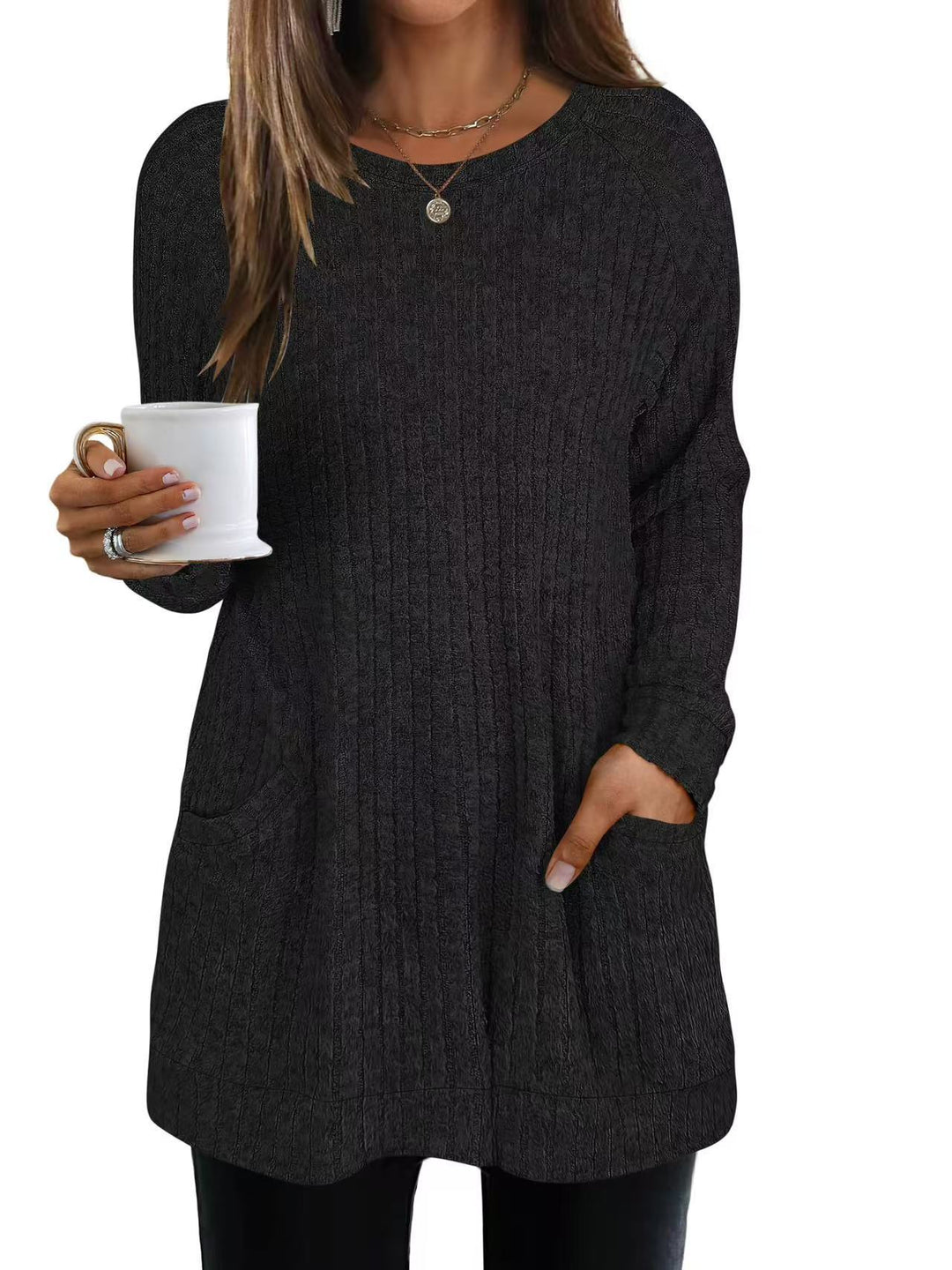 Casual knit sweater for women with side pockets and ribbed structure Lune London