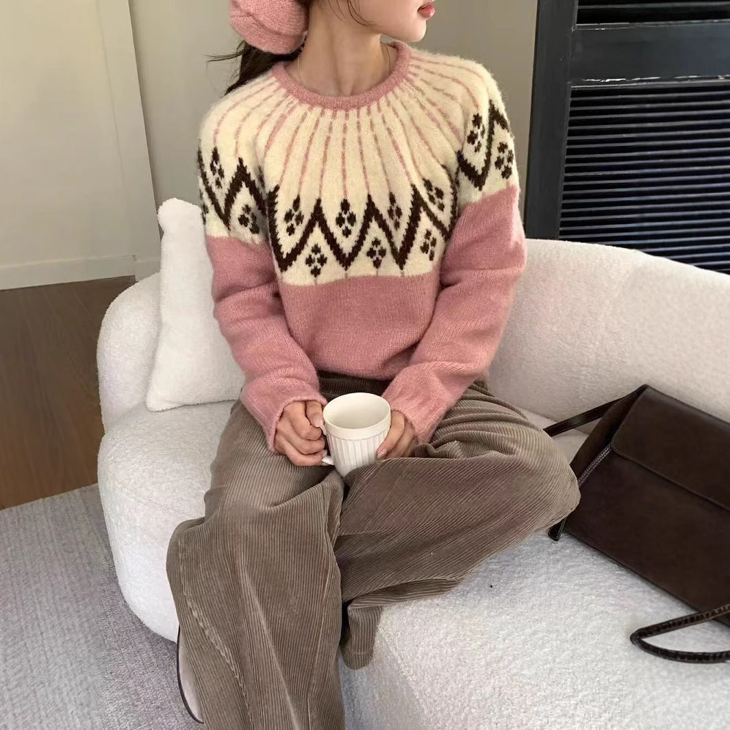 Ladies Comfortable Knit Sweater with Geometric Print and Round Neck Lune London