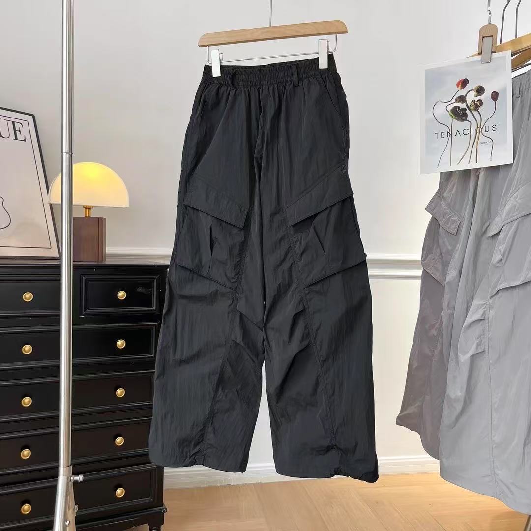 Pantalon cargo multifonctionnel pour femmes avec taille élastique et poches pratiques Chic & Stil