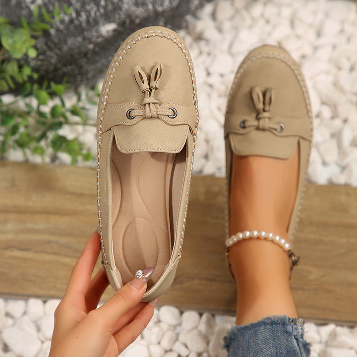 Women's Moccasins with Elegant Bow Decoration and Comfortable Footbed Design Lune London