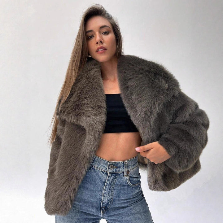 Women Cropped Faux Fur Jacket with Puffy Sleeves Lune London
