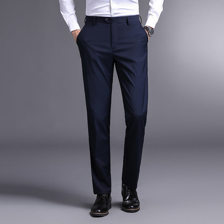 Elegant suit trousers for men with a slim fit and functional pockets Lune London