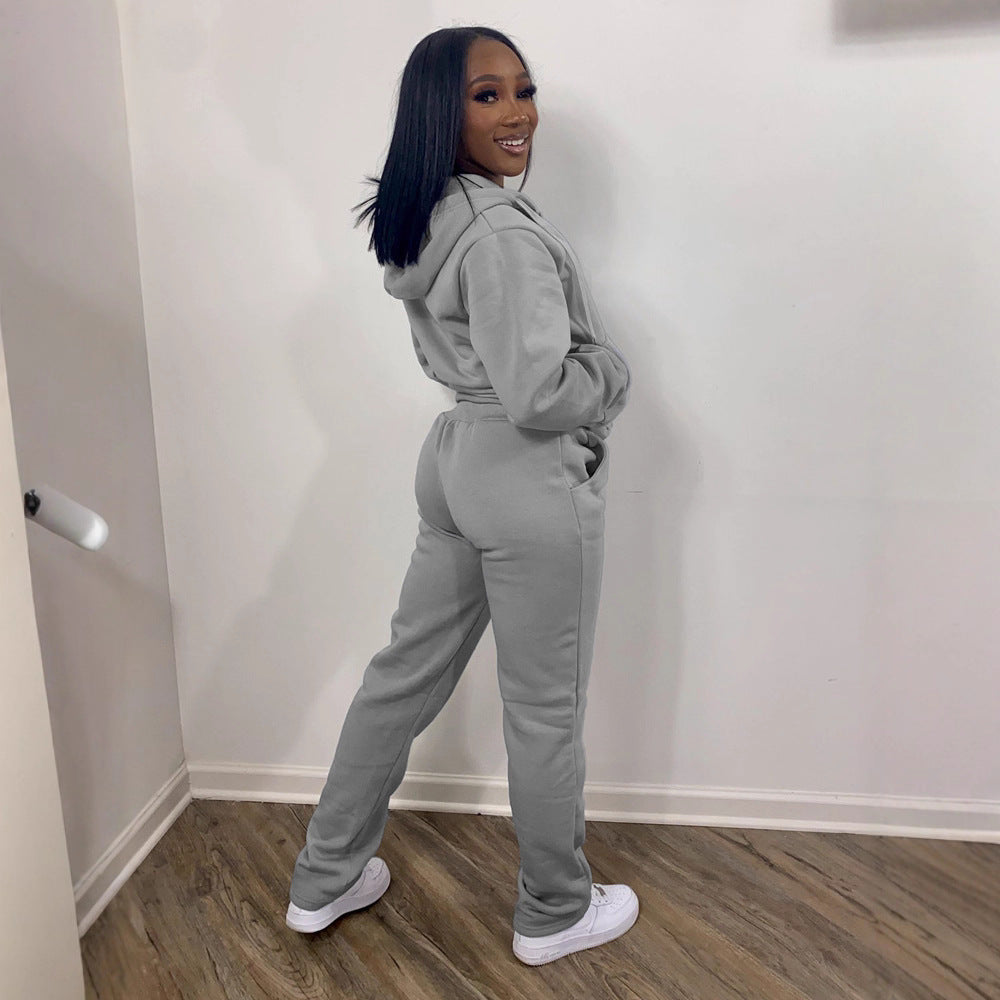 Women’s sporty leisure suit set with full zip Chic & Stil
