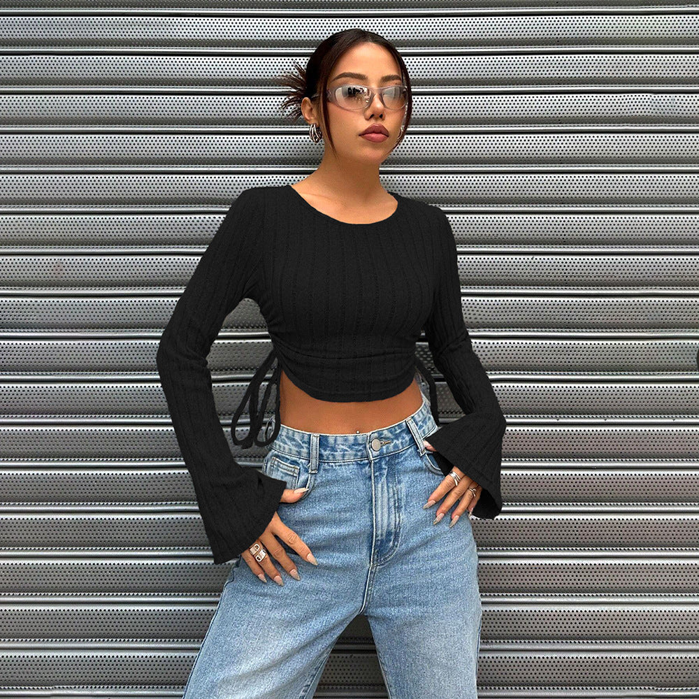 Short long sleeve top for women with a nice ribbed knit and a tie detail Chic & Stil