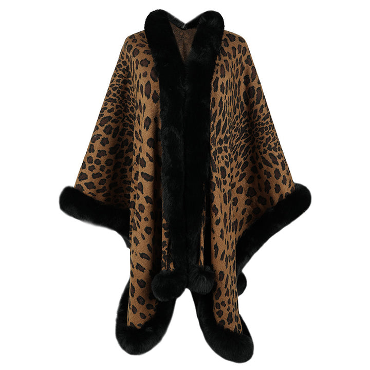 Ladies cozy poncho with luxurious faux fur trim and leopard print Lune London