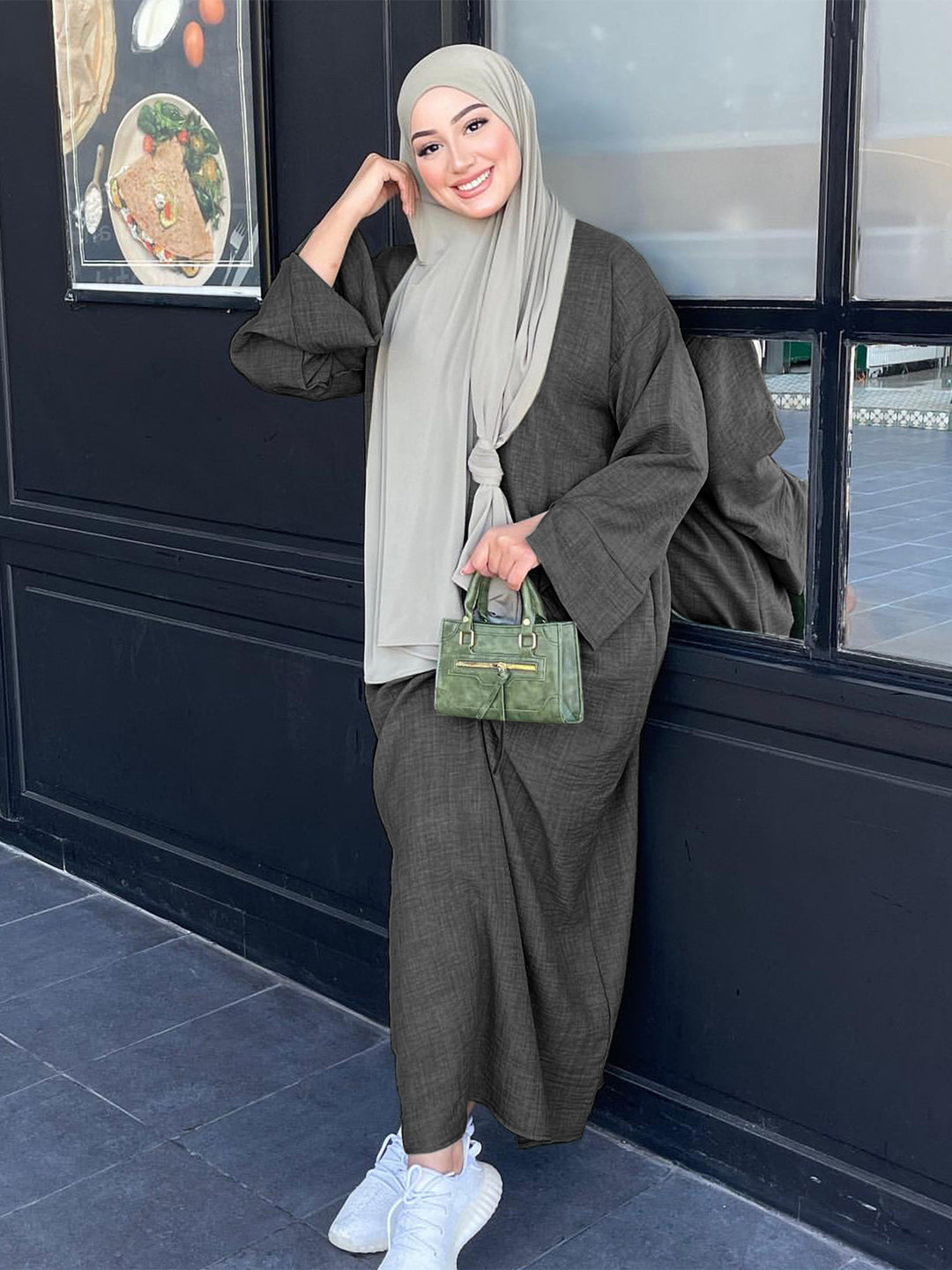Ladies Fashion Maxi Dress with Voluminous Sleeves and an Elegant Cut Lune London