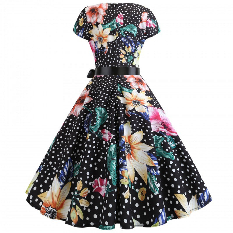 Robe swing femme avec motif floral et coupe élégante Chic & Stil