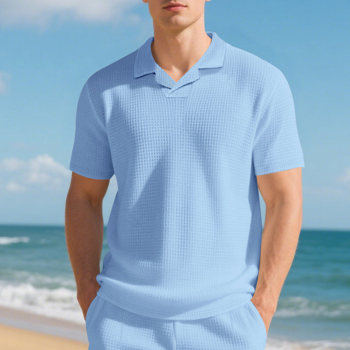 Casual polo for men in breathable material with structured design Lune London