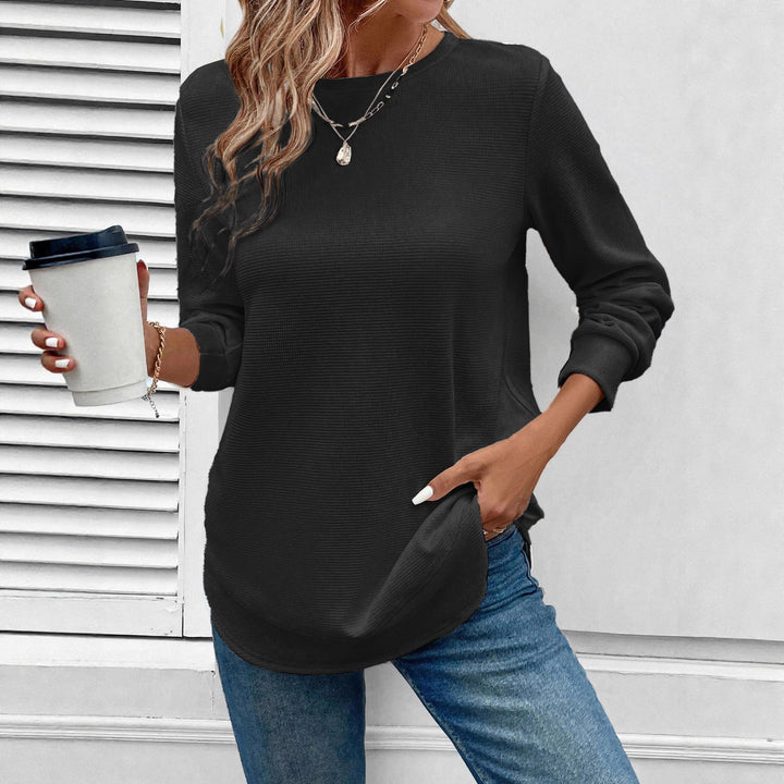 Casual long sleeve t-shirt for women with a fine texture and side slits Lune London