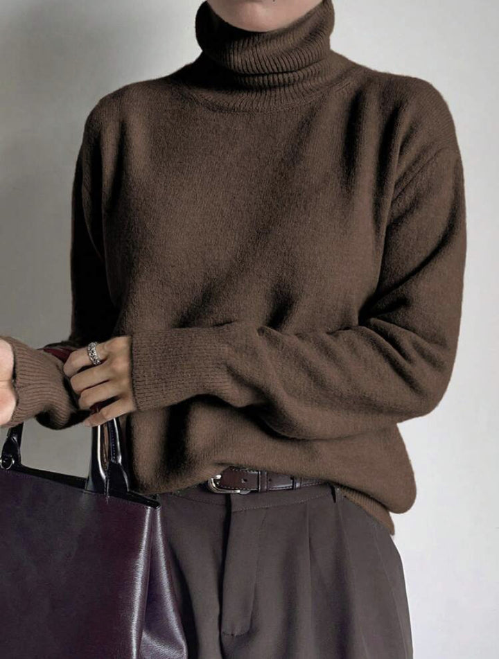 Ladies elegant turtleneck sweater in fine wool Lune London