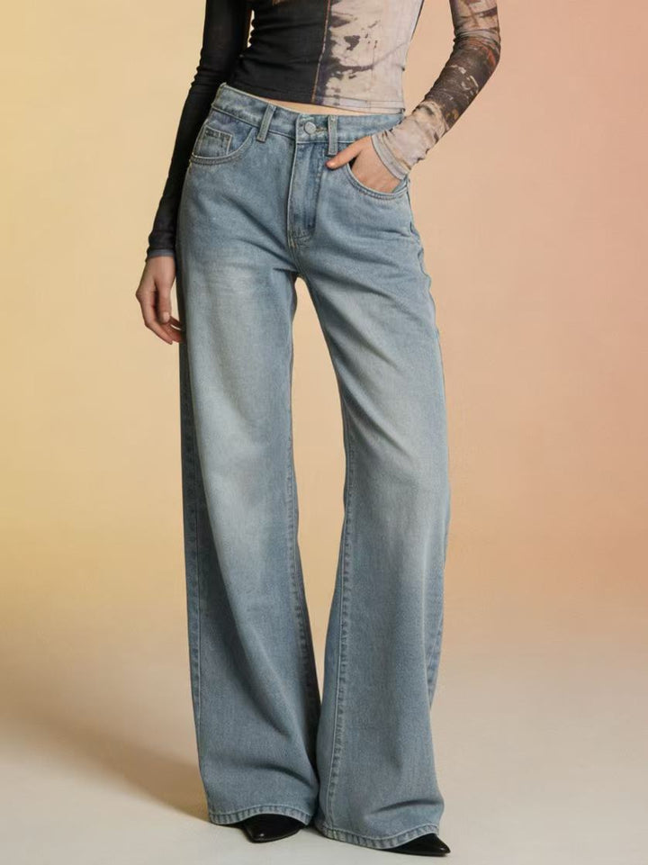 Women wide denim pants with vintage wash and high-waisted waistband Lune London