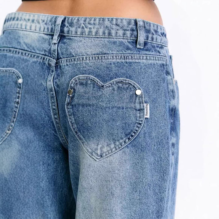 Women's wide-cut jeans with a high waist and casual style Lune London