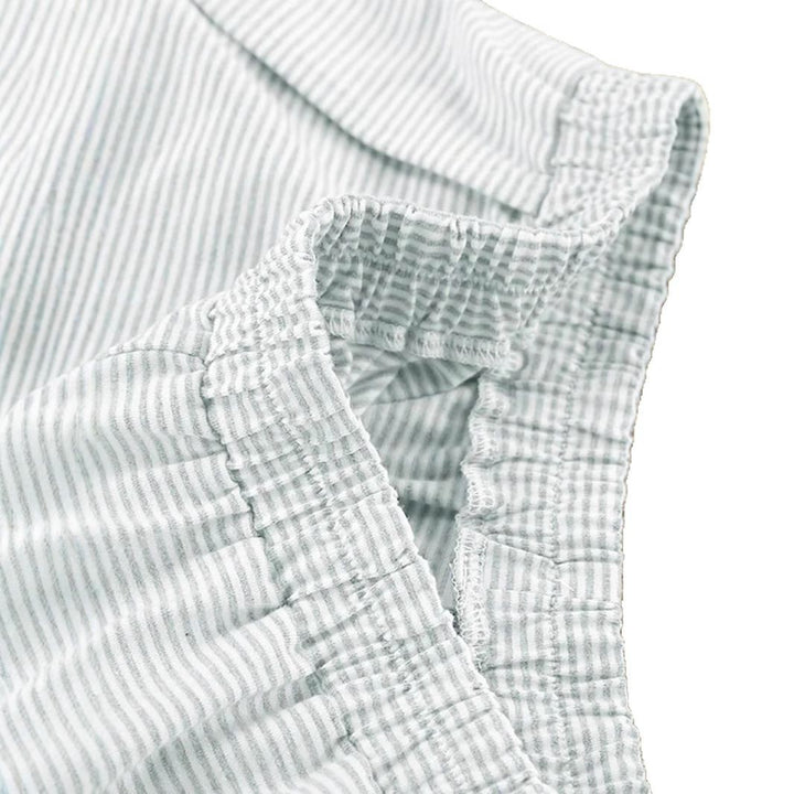 Casual short-sleeve outfit for women with striped design and side slits Lune London