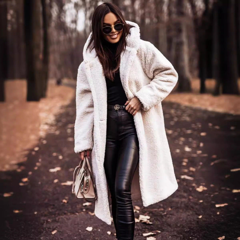Comfortable teddy coat for women with hood and button closure Lune London