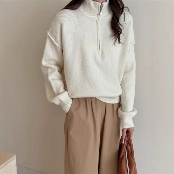 Casual women's sweater with zip short and relaxed fit Lune London