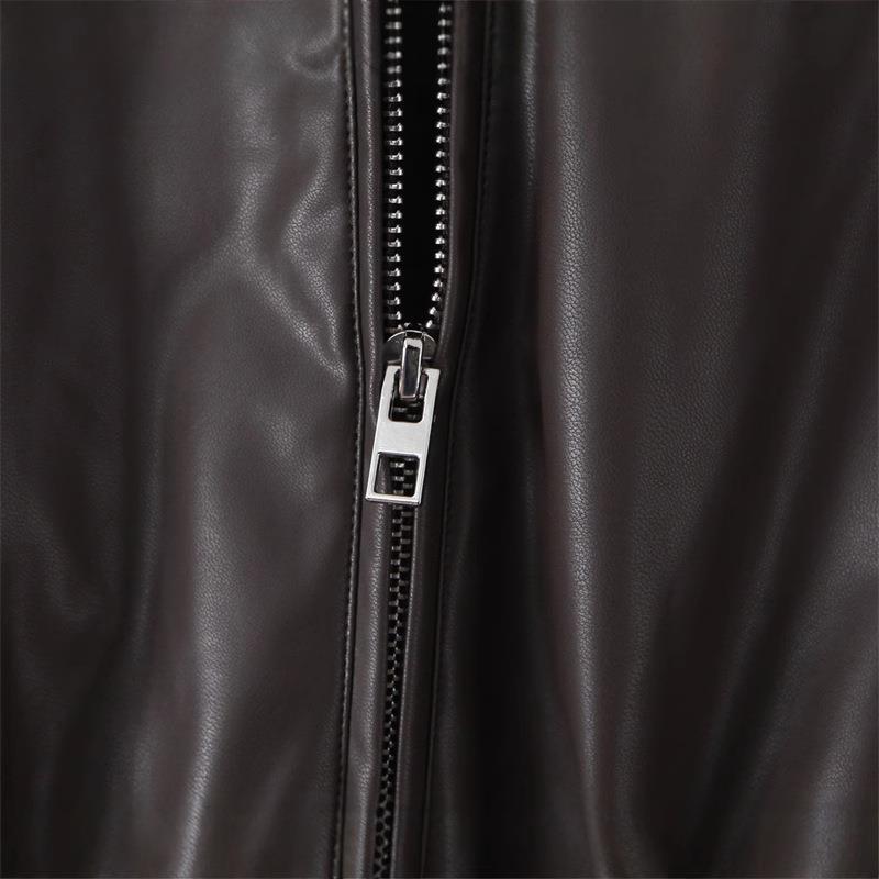 Cropped faux leather women's jacket with practical pockets and elastic waistband Lune London