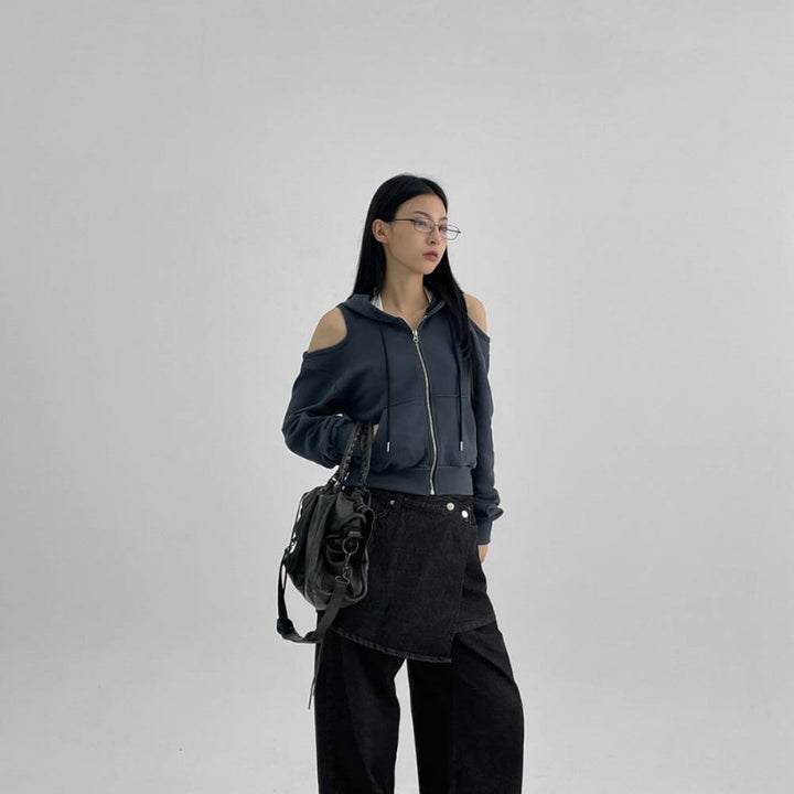 Pull court à la mode pour femmes avec des manches découpées Chic & Stil