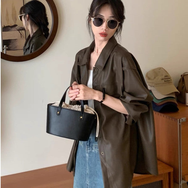 Women's outerwear jacket in fashionable oversized style with practical pockets Chic & Stil