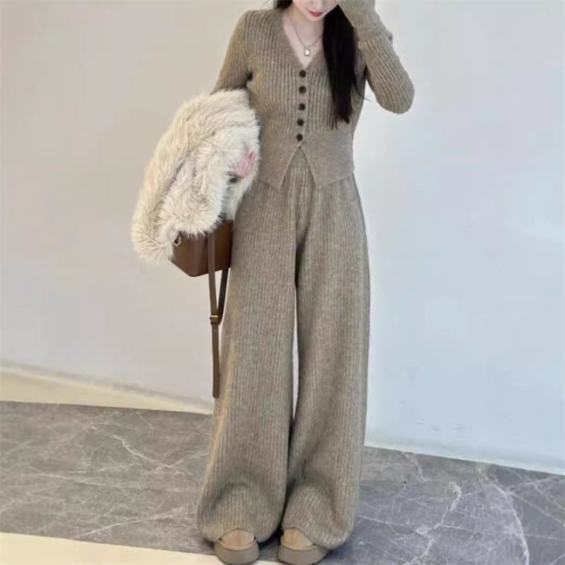 Combinaison tricotée pour femmes avec détails en boutons et coupe décontractée Chic & Stil