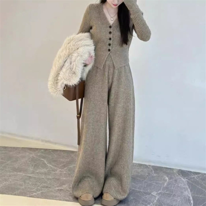 Combinaison tricotée pour femmes avec détails en boutons et coupe décontractée Chic & Stil