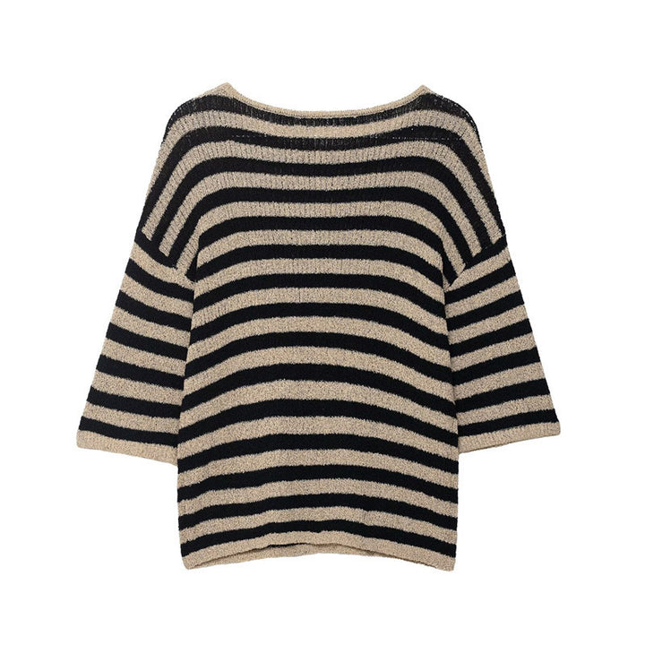 Casual knit sweater for women with wide stripes and a soft material Lune London