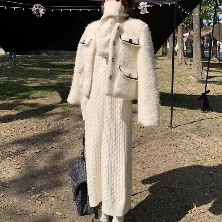 Robe en tricot pour femmes avec design de câble texturé et col montant Chic & Stil