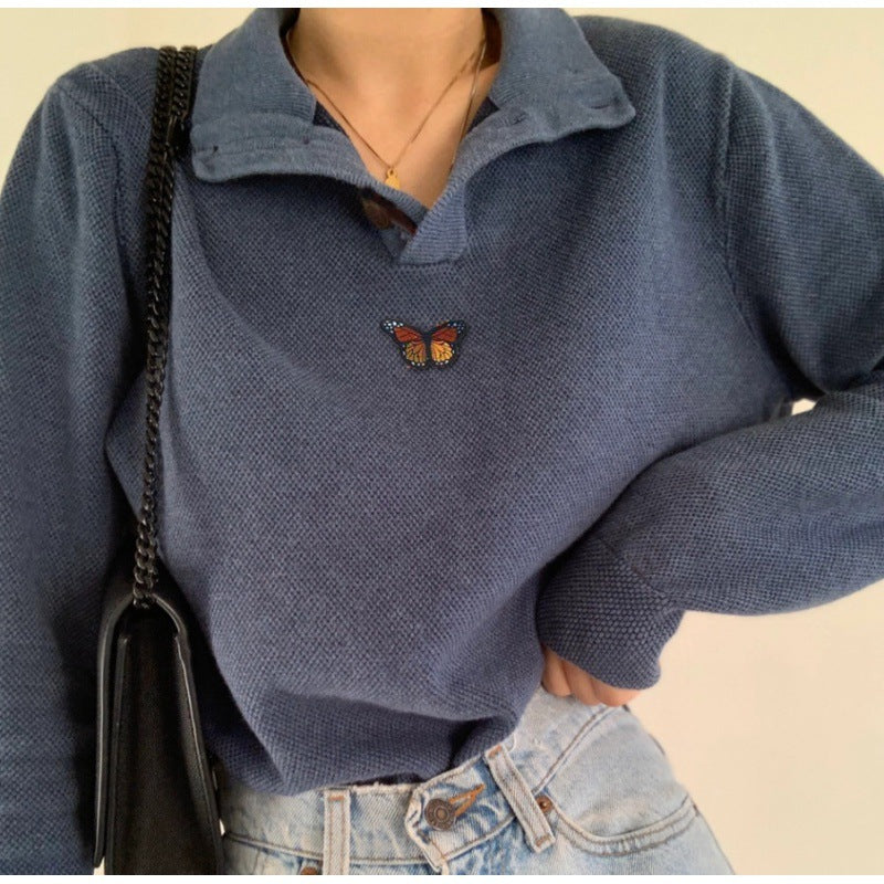 Sweat pour femmes en design gaufré décontracté avec papillon brodé Chic & Stil