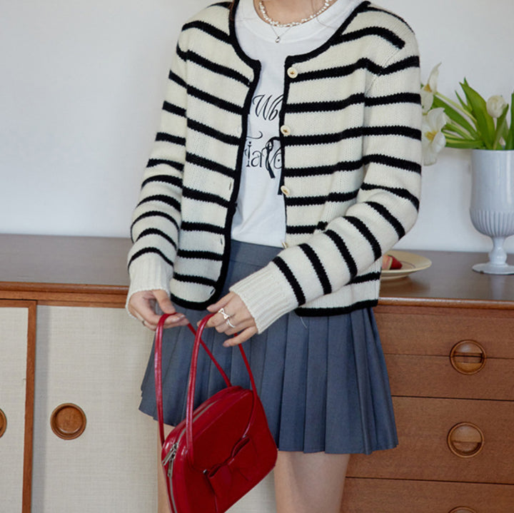 Striped knitted short-sleeve jacket for women with button closure Lune London