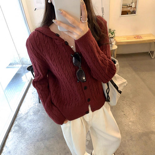Cardigan pour femmes avec capuche et motif en câble décoratif Chic & Stil