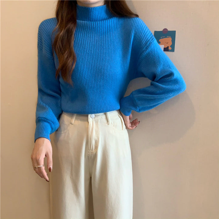 Trendy women's sweater with high collar and ribbed structure Lune London
