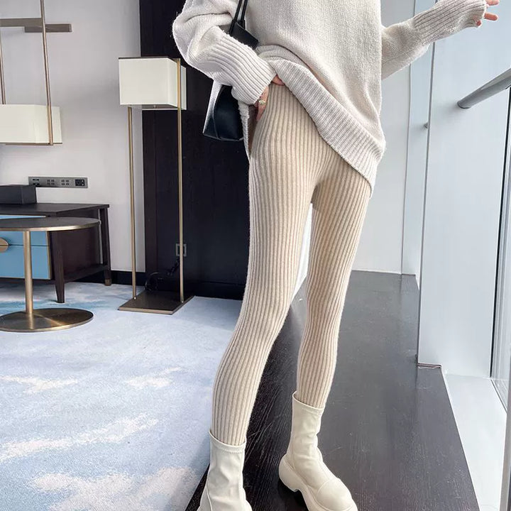Ribbed leggings for women with high waist and fine texture Chic and Style