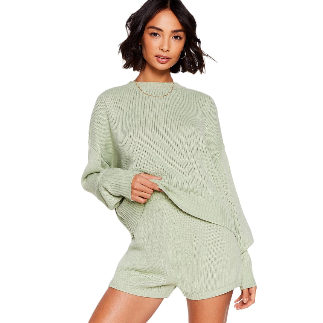 Oversized knitted sweater for women with textured pattern Lune London