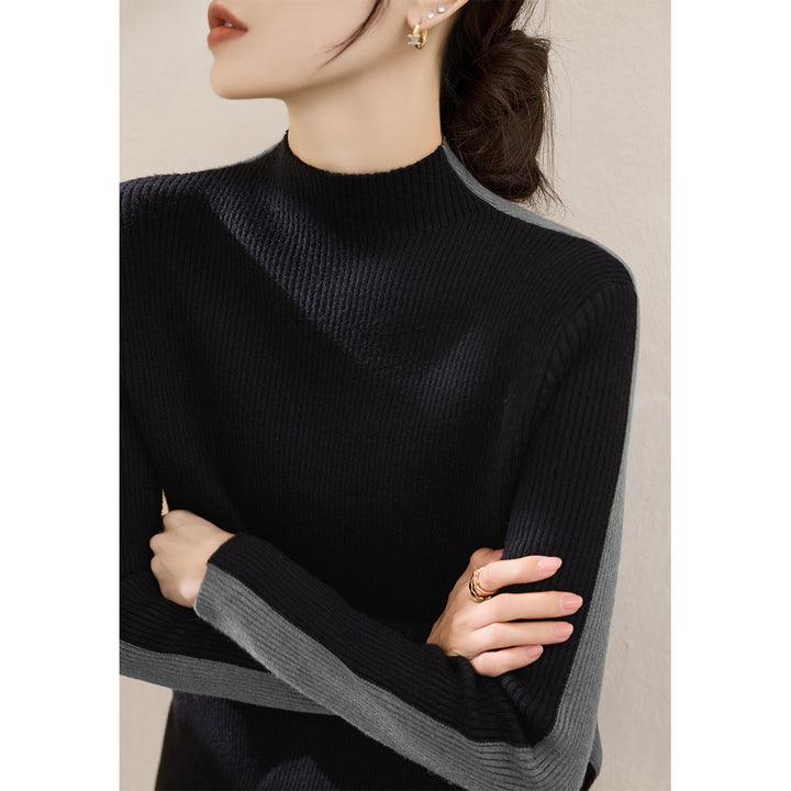 Pull à col roulé tendance pour femmes avec design en côtes texturées et manches contrastantes Chic & Stil