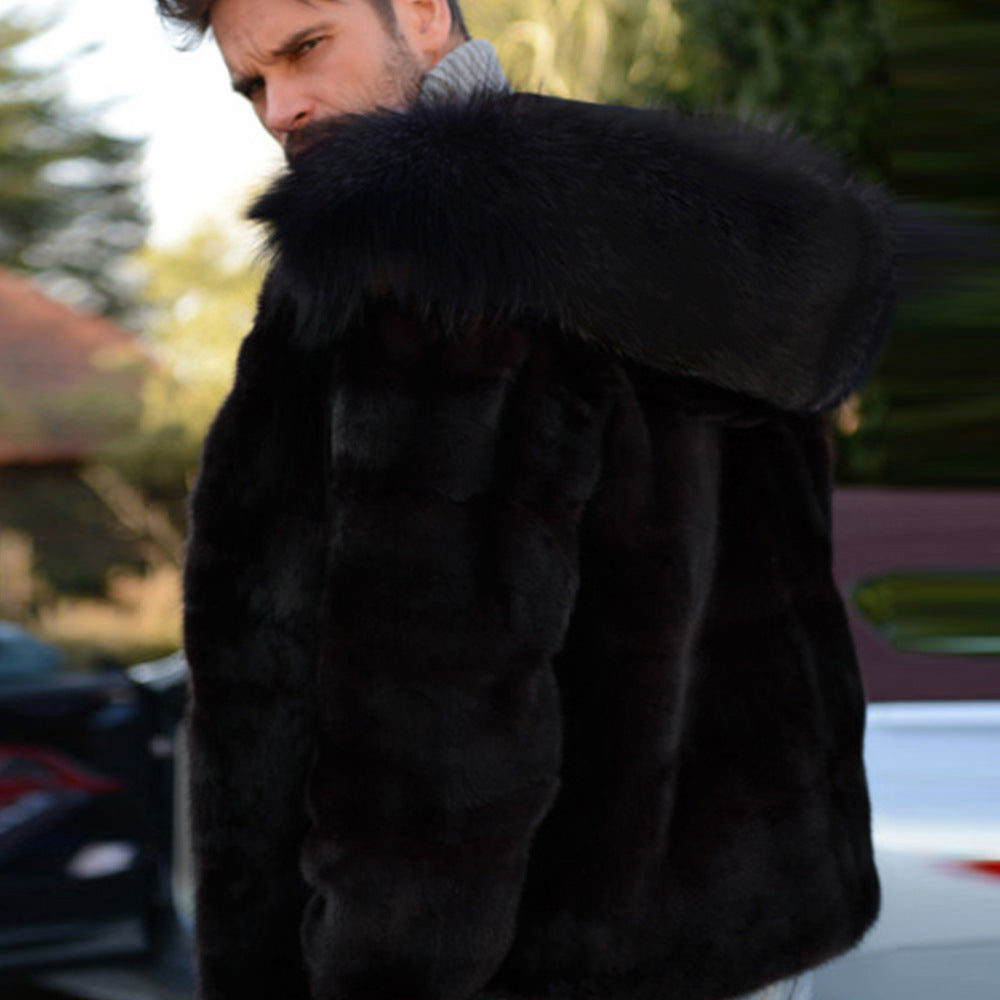 Luxurious fur coat for men with a striking collar Lune London
