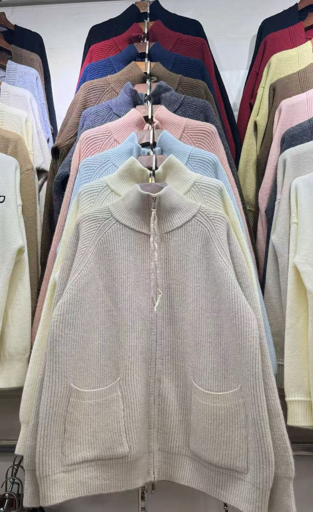 Cardigan femme avec col montant et poches pratiques Chic & Stil