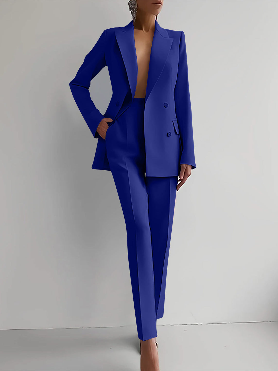 Women Elegant and Fitted Suit Set Lune London