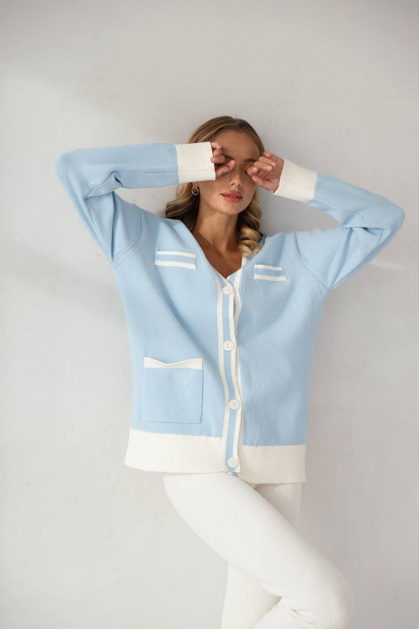 Comfortable sweater for women with contrasting details Lune London