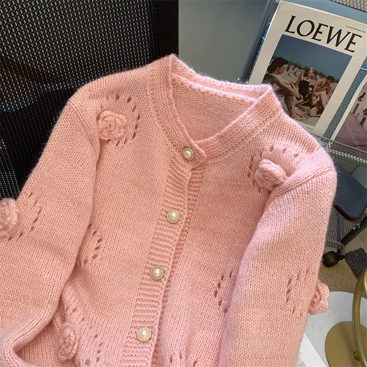 Knitted jacket for women with elegant rose appliqués and button closure Lune London