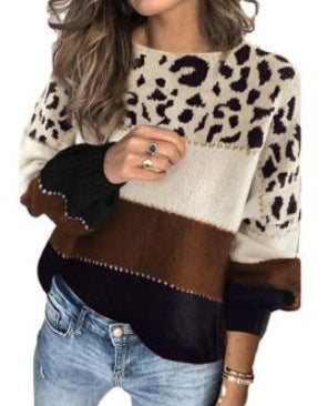 Cozy knitted sweater for women with modern animal pattern Lune London