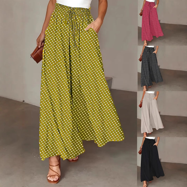Loose-fitting leisure pants for women with an elastic waistband and side pockets Lune London
