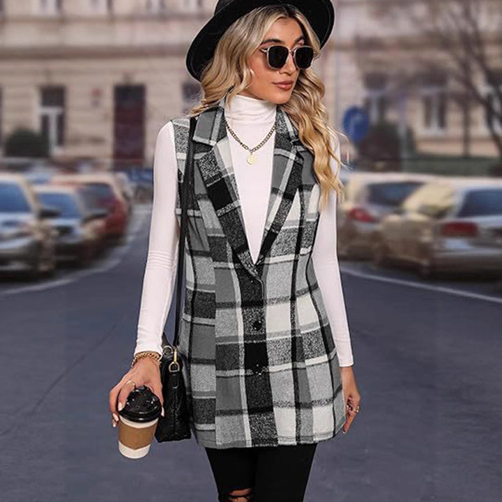 Long women's jacket with a modern checkered design Lune London