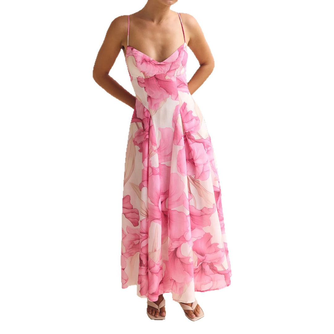 Ladies max dress with delicate floral design and sophisticated V-neck Lune London