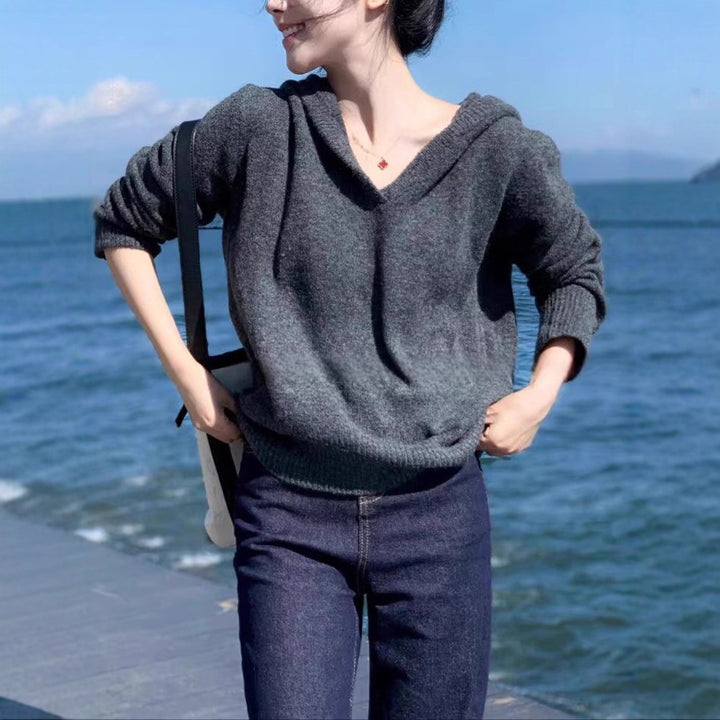 Knitted pullover for women with V-neck and hood Lune London