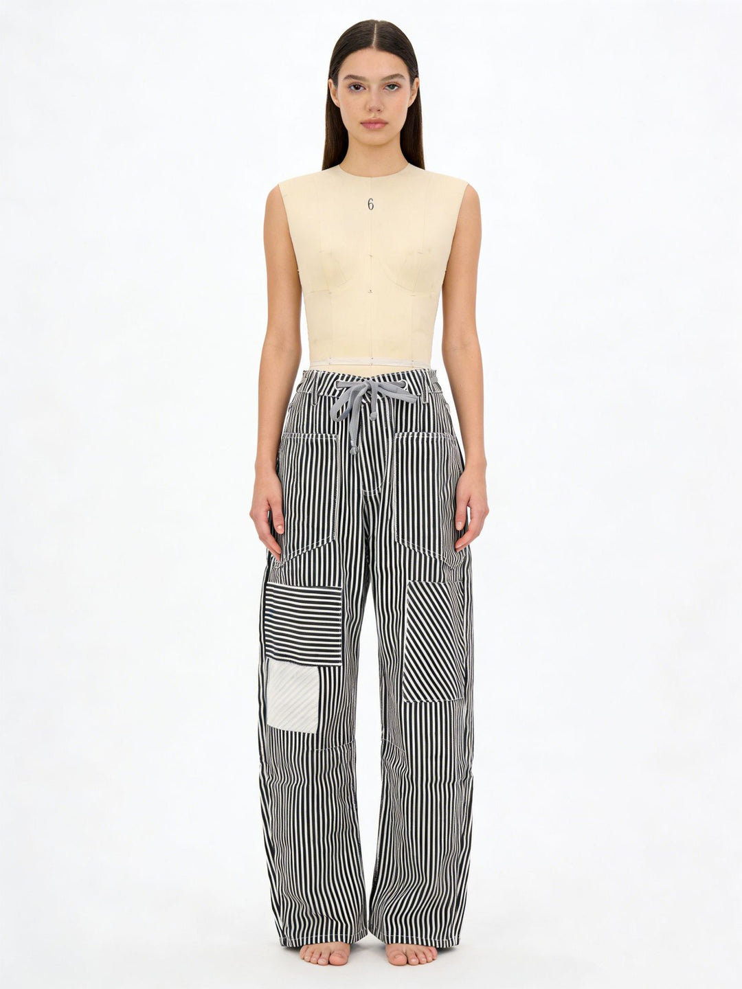 Women's wide cargo pants with practical pockets and unique design Lune London